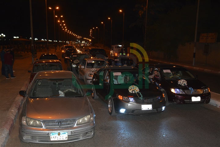 بالصور.. محافظ سوهاج يشهد زفافا جماعيًا لـ200 عريس وعروس