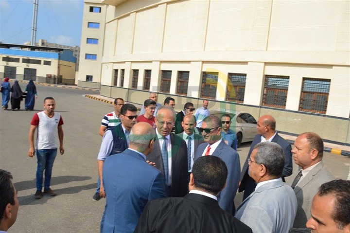 بالصور.. وزير التنمية المحلية: المنشآت التعليمية والصحية بكفر الشيخ تدعو للفخر