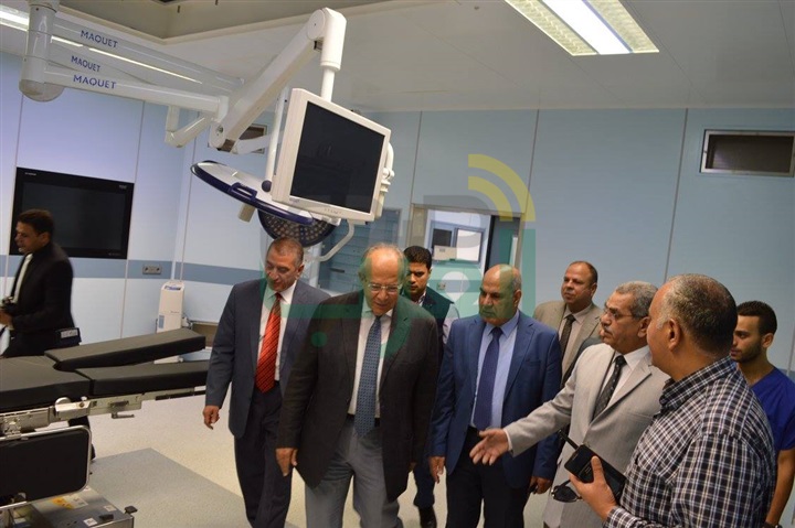   بالصور.. وزير التنمية المحلية ومحافظ كفر الشيخ يتفقدان المستشفى الجامعى