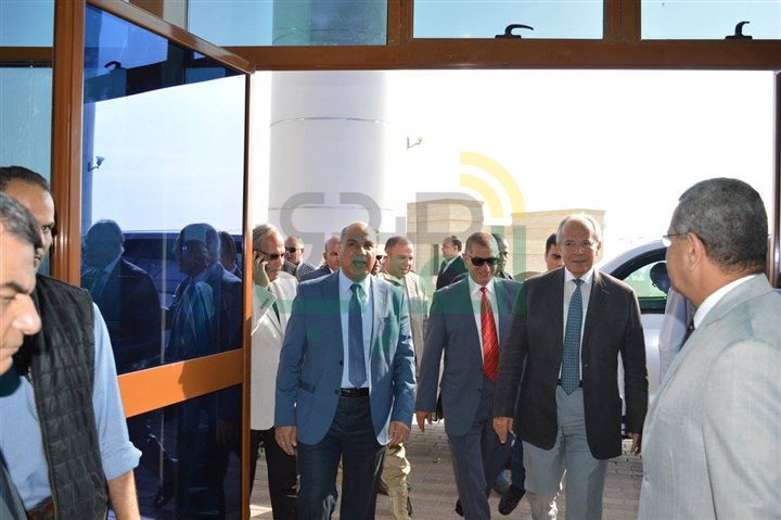   بالصور.. وزير التنمية المحلية ومحافظ كفر الشيخ يتفقدان المستشفى الجامعى