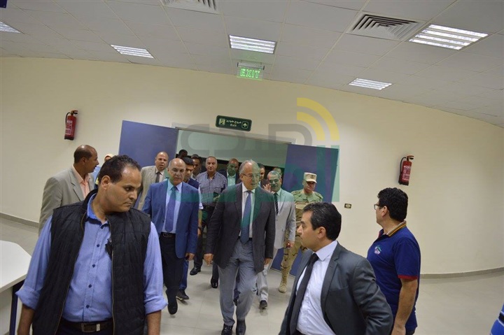   بالصور.. وزير التنمية المحلية ومحافظ كفر الشيخ يتفقدان المستشفى الجامعى