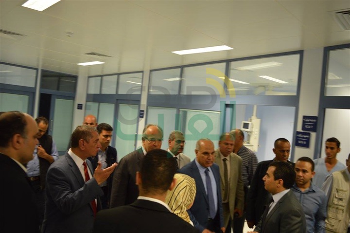   بالصور.. وزير التنمية المحلية ومحافظ كفر الشيخ يتفقدان المستشفى الجامعى