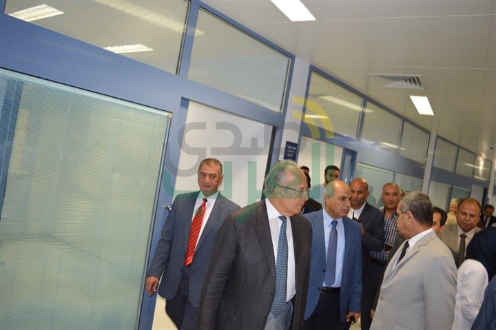   بالصور.. وزير التنمية المحلية ومحافظ كفر الشيخ يتفقدان المستشفى الجامعى