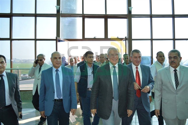  بالصور.. وزير التنمية المحلية ومحافظ كفر الشيخ يتفقدان المستشفى الجامعى