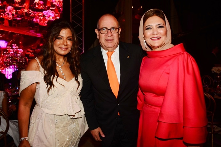 بالصور. النجوم في زفاف نجله مصممه الأزياء إيمانوش بالصور. النجوم في زفاف نجله مصممه الأزياء إيمانوش