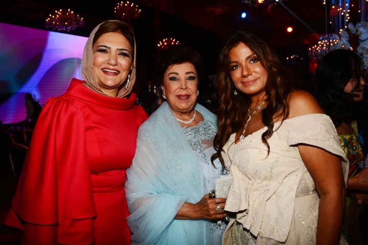 بالصور. النجوم في زفاف نجله مصممه الأزياء إيمانوش بالصور. النجوم في زفاف نجله مصممه الأزياء إيمانوش