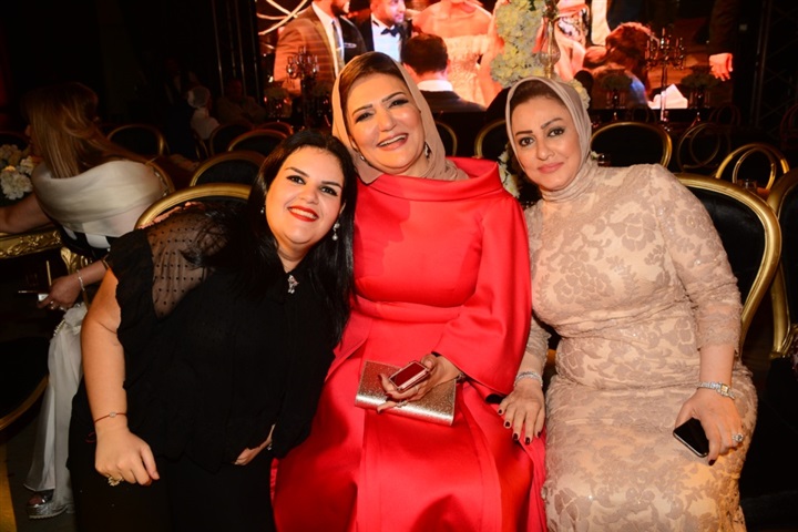 بالصور. النجوم في زفاف نجله مصممه الأزياء إيمانوش بالصور. النجوم في زفاف نجله مصممه الأزياء إيمانوش