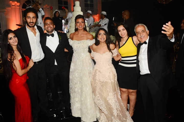 بالصور. النجوم في زفاف نجله مصممه الأزياء إيمانوش بالصور. النجوم في زفاف نجله مصممه الأزياء إيمانوش