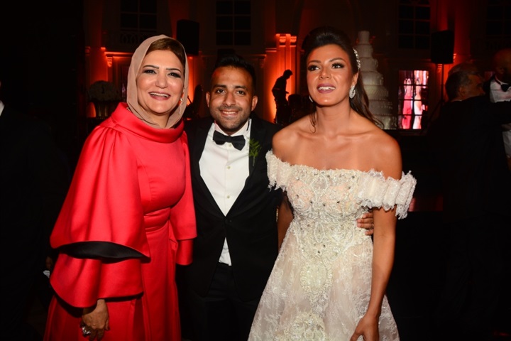 بالصور. النجوم في زفاف نجله مصممه الأزياء إيمانوش بالصور. النجوم في زفاف نجله مصممه الأزياء إيمانوش
