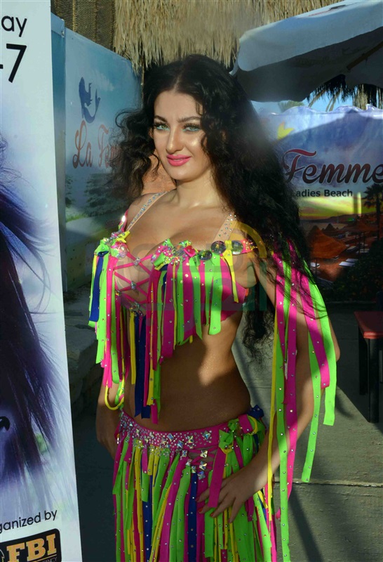 بالصور.. صوفينار تشعل شاطيء "لافام" للسيدات بالصور.. صوفينار تشعل شاطيء "لافام" للسيدات