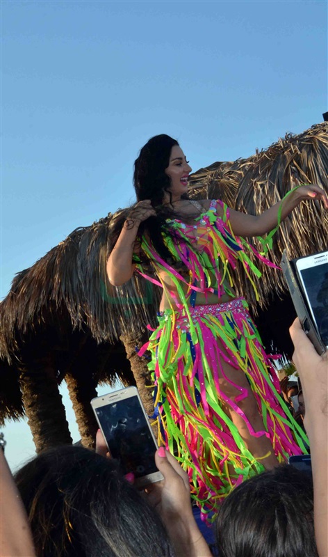 بالصور.. صوفينار تشعل شاطيء "لافام" للسيدات بالصور.. صوفينار تشعل شاطيء "لافام" للسيدات