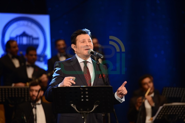 بالصور.. هاني شاكر يتألق في منظمة المرأة العربية بأوبرا جامعة مصر بحضور الوزراء و نجوم الفن بالصور.. هاني شاكر يتألق في منظمة المرأة العربية بأوبرا جامعة مصر بحضور الوزراء و نجوم الفن
