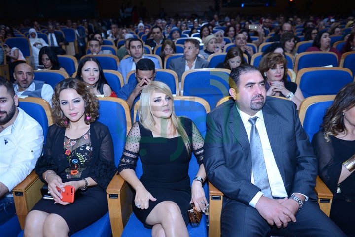 بالصور.. هاني شاكر يتألق في منظمة المرأة العربية بأوبرا جامعة مصر بحضور الوزراء و نجوم الفن بالصور.. هاني شاكر يتألق في منظمة المرأة العربية بأوبرا جامعة مصر بحضور الوزراء و نجوم الفن