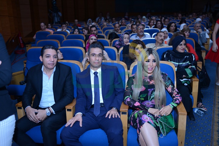 بالصور.. هاني شاكر يتألق في منظمة المرأة العربية بأوبرا جامعة مصر بحضور الوزراء و نجوم الفن بالصور.. هاني شاكر يتألق في منظمة المرأة العربية بأوبرا جامعة مصر بحضور الوزراء و نجوم الفن