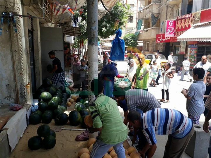 بالصور.. حملة إزالة مكبرة بحي ثان المنتزة لرفع الاشغالات بالعصافرة
