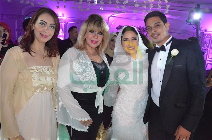 بالصور.. دياب وأمينة ونجوم الفن يتالقون فى حفل زفاف أيمن ودعاء بالصور.. دياب وأمينة ونجوم الفن يتالقون فى حفل زفاف أيمن ودعاء