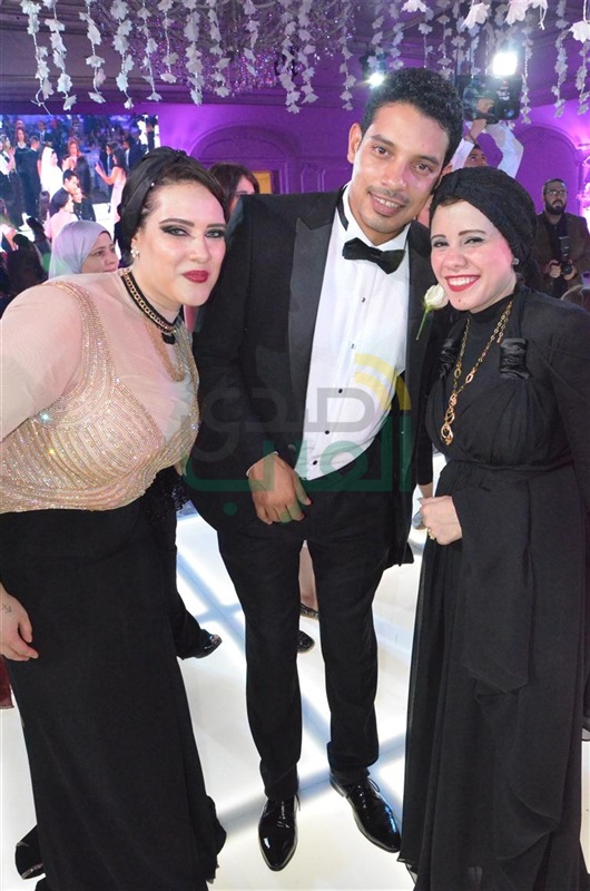 بالصور.. دياب وأمينة ونجوم الفن يتالقون فى حفل زفاف أيمن ودعاء بالصور.. دياب وأمينة ونجوم الفن يتالقون فى حفل زفاف أيمن ودعاء