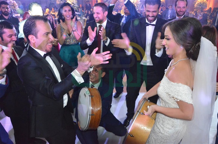 بالصور.. حماقى وبوسى يشعلون حفل زفاف محمد وسارة بالصور.. حماقى وبوسى يشعلون حفل زفاف محمد وسارة