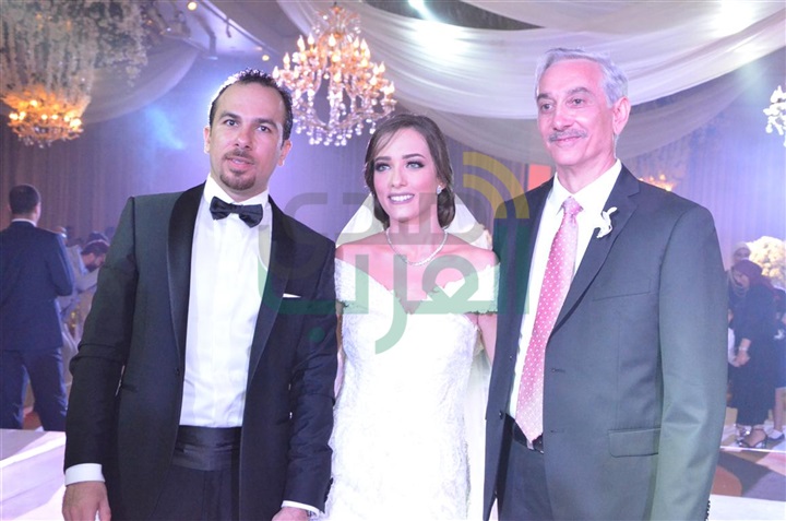 بالصور.. حماقى وبوسى يشعلون حفل زفاف محمد وسارة بالصور.. حماقى وبوسى يشعلون حفل زفاف محمد وسارة