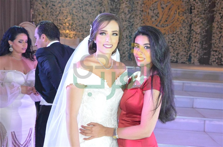 بالصور.. حماقى وبوسى يشعلون حفل زفاف محمد وسارة بالصور.. حماقى وبوسى يشعلون حفل زفاف محمد وسارة