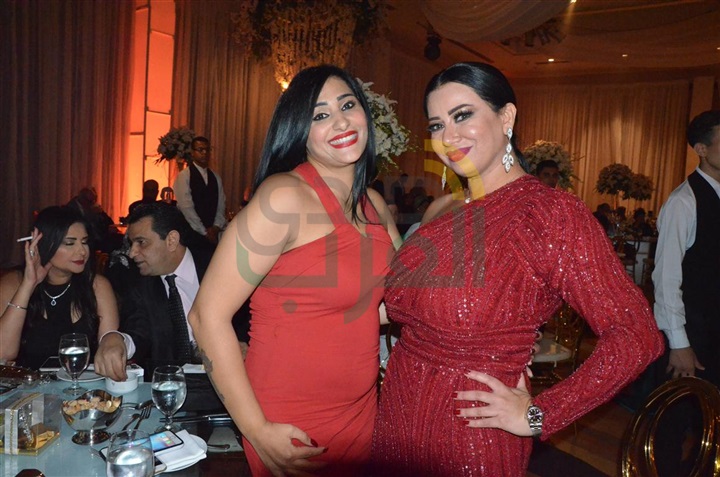 بالصور.. حماقى وبوسى يشعلون حفل زفاف محمد وسارة بالصور.. حماقى وبوسى يشعلون حفل زفاف محمد وسارة