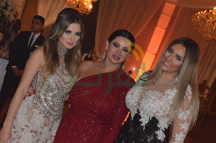 بالصور.. حماقى وبوسى يشعلون حفل زفاف محمد وسارة بالصور.. حماقى وبوسى يشعلون حفل زفاف محمد وسارة