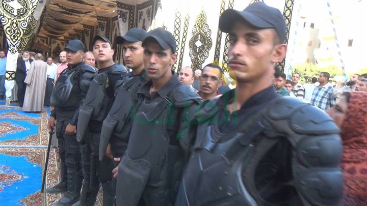 بالصور.. الأمن ينجح فى إنهاء خصومة ثأرية بين عائلتين بالبحيرة