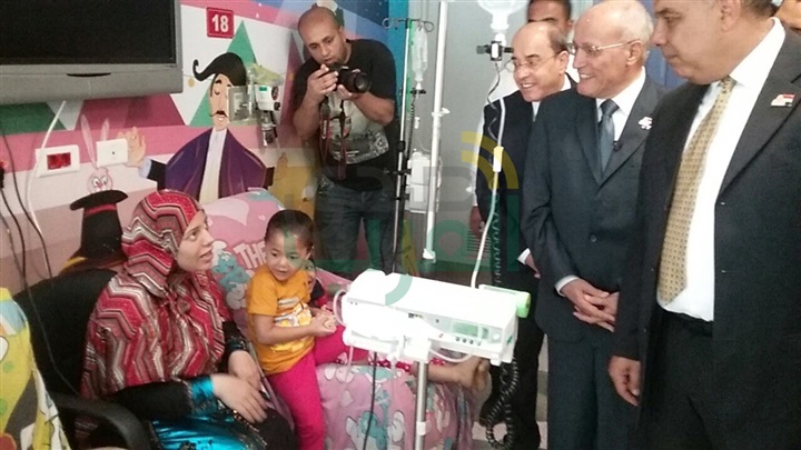 بالصور.. "العصار" يزور مستشفى "57357"
