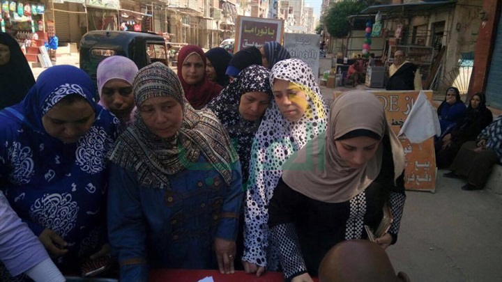 فحص ١٠٢٢ مواطنًا فى اليوم الأول للمسح الشامل لفيروس "سي" بالإسكندرية