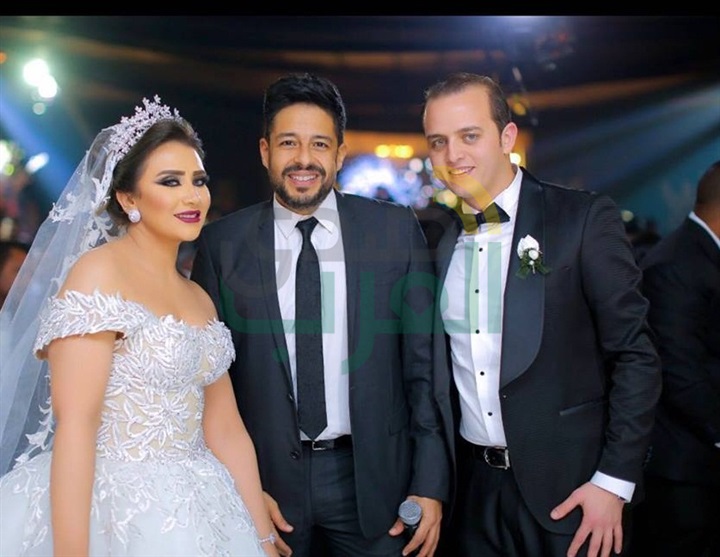 بالصور.. تامر وحماقى وهلال وبوسى يشعلون حفل زفاف محمد و دينا بالصور.. تامر وحماقى وهلال وبوسى يشعلون حفل زفاف محمد و دينا