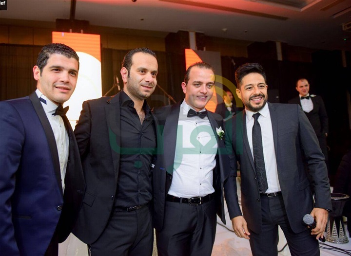 بالصور.. تامر وحماقى وهلال وبوسى يشعلون حفل زفاف محمد و دينا بالصور.. تامر وحماقى وهلال وبوسى يشعلون حفل زفاف محمد و دينا