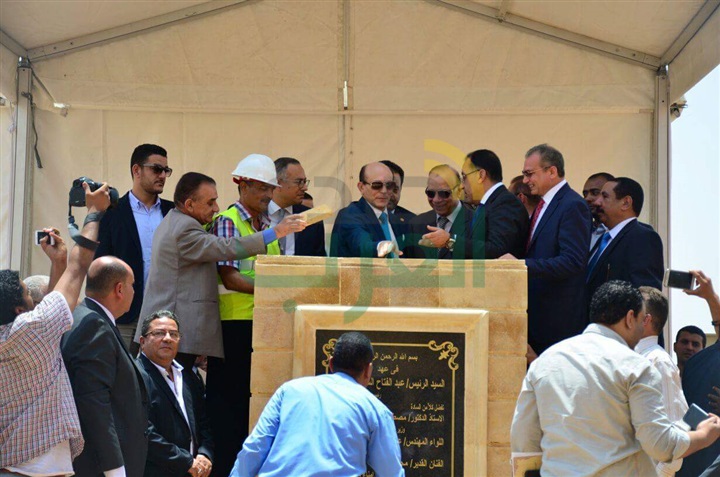 بالصور.. صبحي والليثي ووزير الإسكان يضعون الحجر الآساس في المرحله الثانيه من مشروع معا لتطوير العشوائيات
