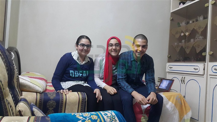 بالصور.. بعد انتزاعها 4 مراكز في الثانوية..أوائل كفر الشيخ لـ"صدي العرب":توفيق الله وطاعة الوالدين سر التفوق 