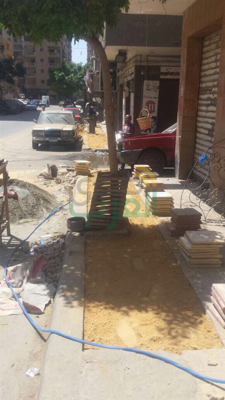 بالصور.. مواصلة رصف وترميم شوارع المنتزه أول بالإسكندرية
