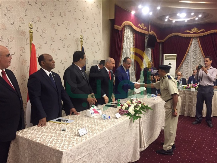 بالصور.. مساعد وزير الداخلية يكرم الضباط والأفراد المتميزين بكفر الشيخ