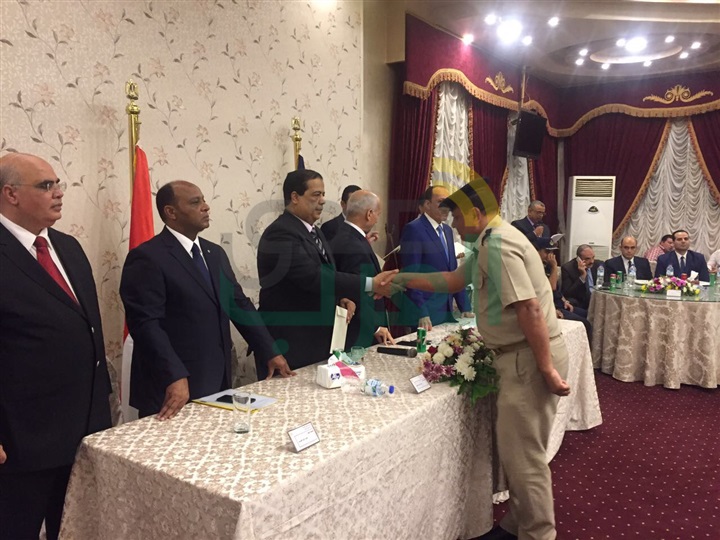 بالصور.. مساعد وزير الداخلية يكرم الضباط والأفراد المتميزين بكفر الشيخ