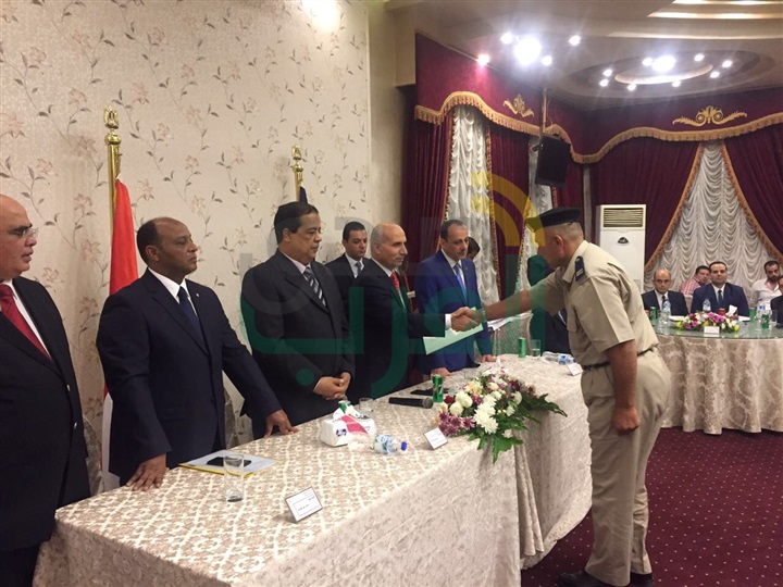 بالصور.. مساعد وزير الداخلية يكرم الضباط والأفراد المتميزين بكفر الشيخ