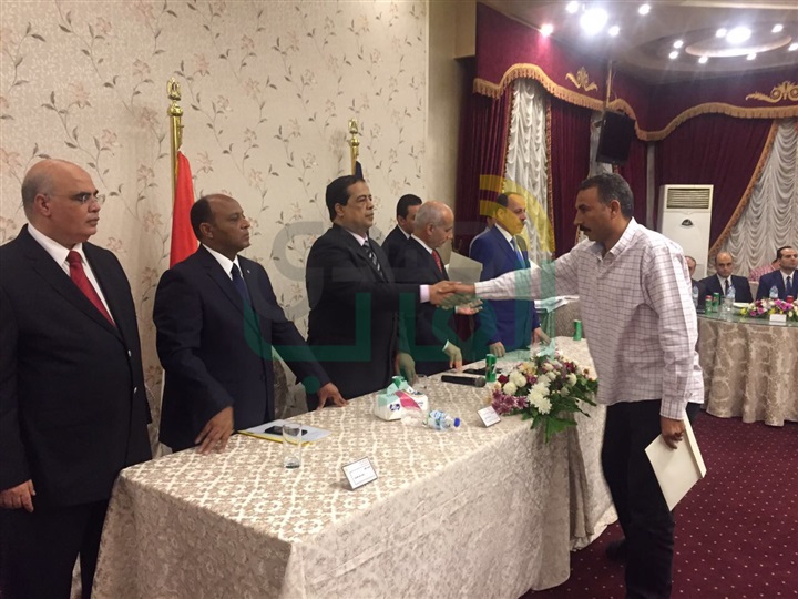 بالصور.. مساعد وزير الداخلية يكرم الضباط والأفراد المتميزين بكفر الشيخ