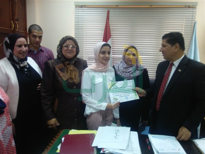 بالصور.. 2000 جنيه مكافأة لكل طالب من أوائل الثانوية والدبلومات بكفر الشيخ بالصور.. 2000 جنيه مكافأة لكل طالب من أوائل الثانوية والدبلومات بكفر الشيخ