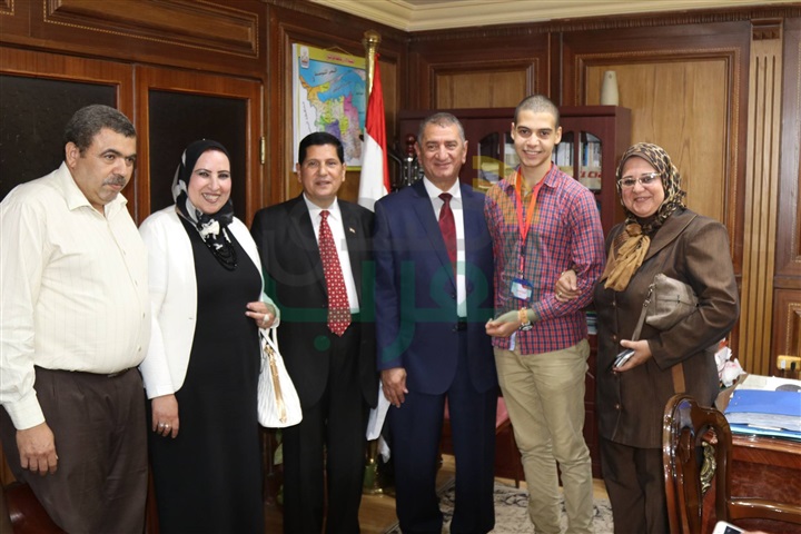 بالصور.. 2000 جنيه مكافأة لكل طالب من أوائل الثانوية والدبلومات بكفر الشيخ بالصور.. 2000 جنيه مكافأة لكل طالب من أوائل الثانوية والدبلومات بكفر الشيخ