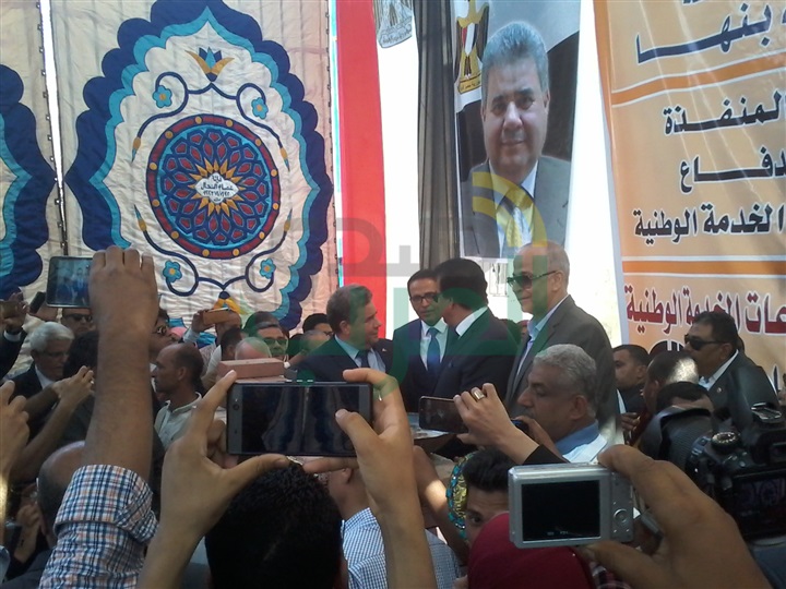 بالصور.. وزير التعليم العالى يضع حجر الأساس لمستشفى جامعة بنها
