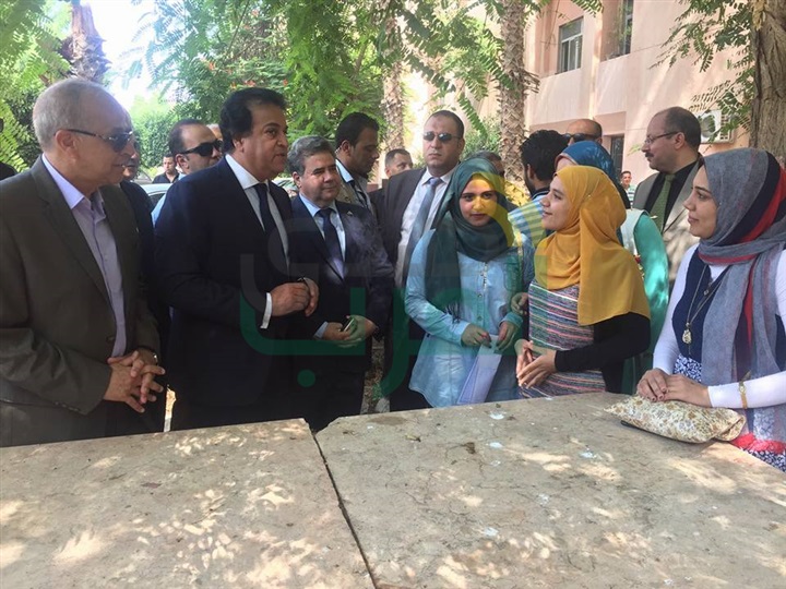 وزير التعليم العالي يفتتح المزرعة السمكية بكلية زراعة بنها