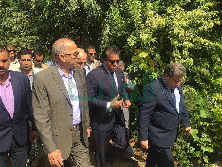 وزير التعليم العالي يفتتح المزرعة السمكية بكلية زراعة بنها