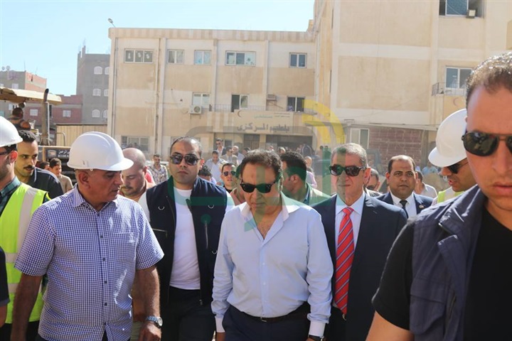 بالصور.. وزير الصحة ومحافظ كفرالشيخ يتفقدان مستشفى بلطيم المركزي