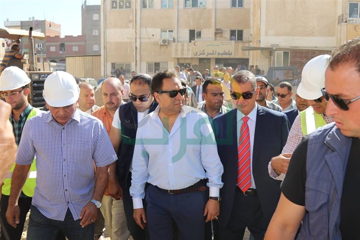 بالصور.. وزير الصحة ومحافظ كفرالشيخ يتفقدان مستشفى بلطيم المركزي
