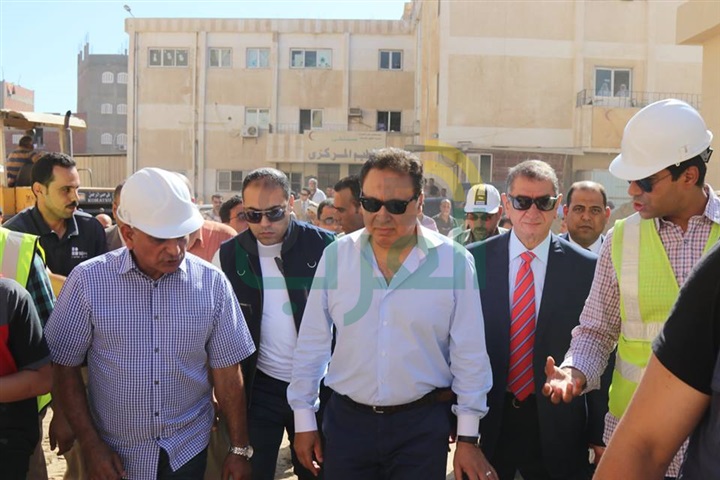 بالصور.. وزير الصحة ومحافظ كفرالشيخ يتفقدان مستشفى بلطيم المركزي