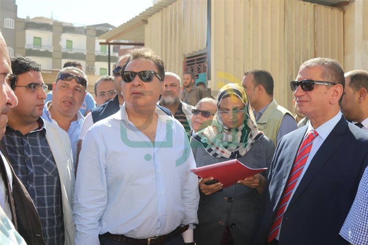 بالصور.. وزير الصحة ومحافظ كفرالشيخ يتفقدان مستشفى بلطيم المركزي