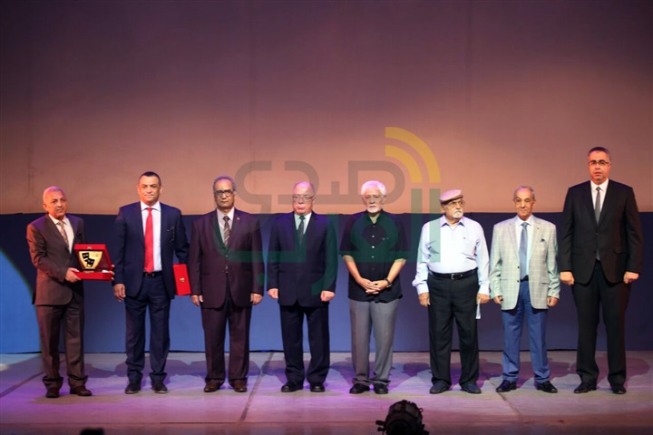 بالصور.. النمنم يكرم رموز المسرح في افتتاح المهرجان"القومي" بالصور.. النمنم يكرم رموز المسرح في افتتاح المهرجان"القومي"