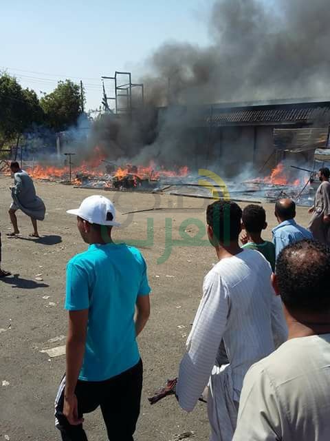  احتراق 10 محلات تجارية في حريق هائل  بالقرب من مجمع مواقف قنا