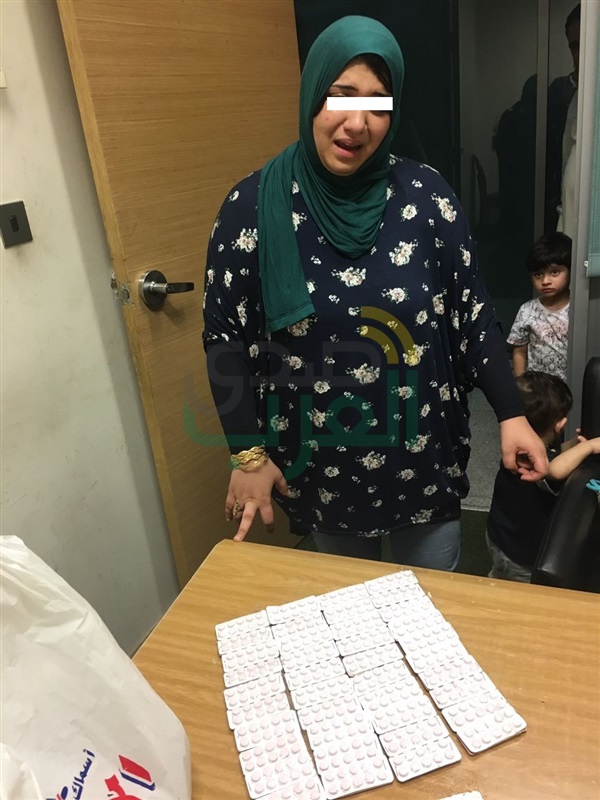 إحباط تهريب 920 قرصًا مخدرًا داخل علبة فسيخ بمطار برج العرب